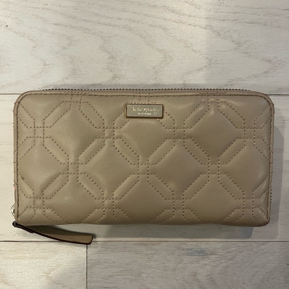Kate Spade Astor Court Neda Quilted Large Leather Zip Around Wallet Bone
